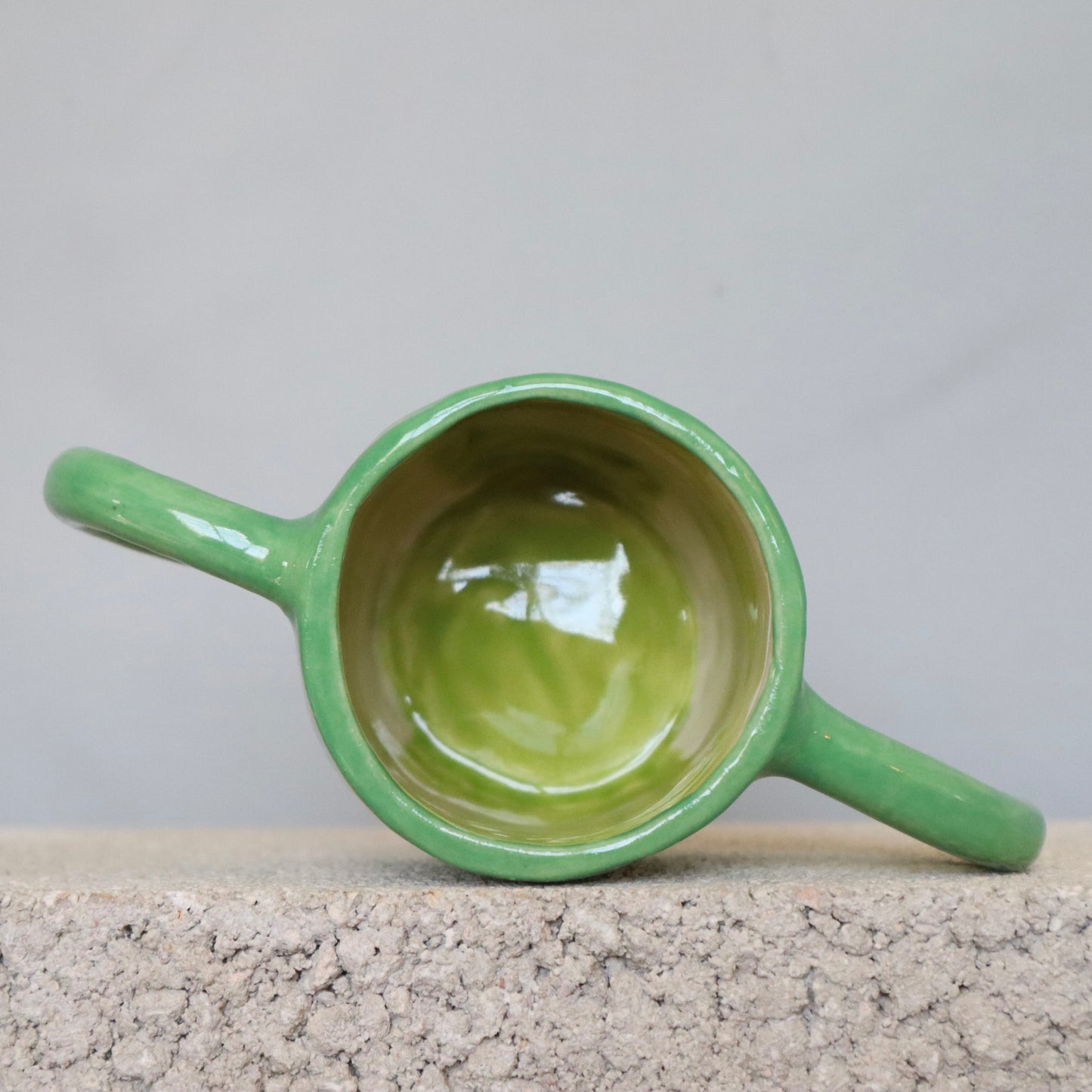 DOUBLE HANDLE MUG